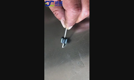 干冰清洗機行心齒輪干冰去毛刺應(yīng)用案例視頻 